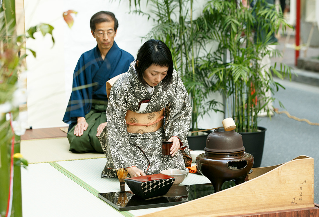 銀茶会